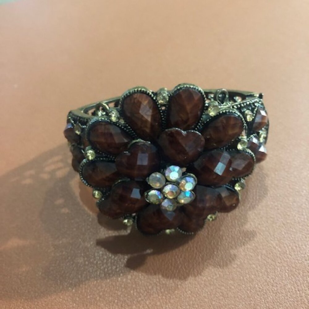 Brown Bracelet with Flower Design